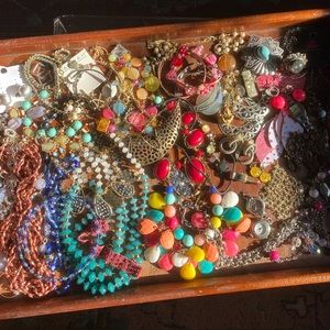 MODERN WEARABLE JEWELRY LOT/ BUNDLE